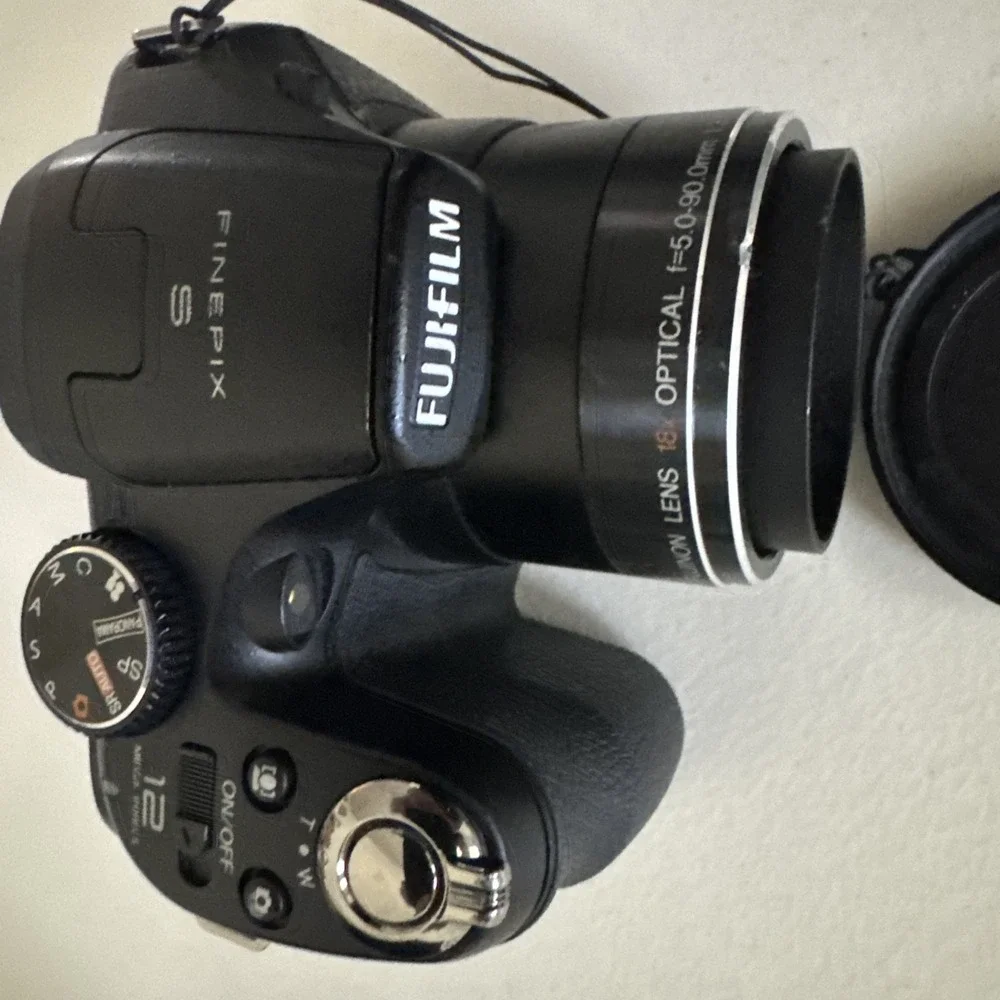 Fujifilm FinePix S Series S2700HD 12.2MP Digital Camera - Black Case Included